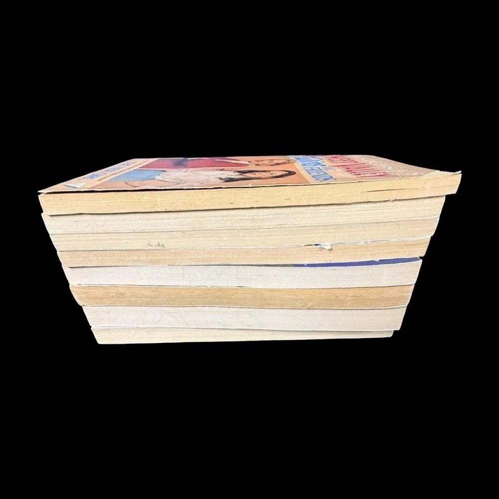 8 Sweet Valley Twins and Friends Francine‎ Pascal Paperbacks (2 Super Chillers)